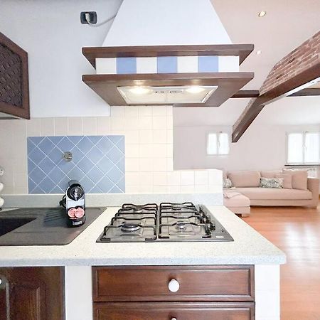 Apartament Elegante Mansarda 300Mt Dal Mare - Centro - Wifi Savona Zewnętrze zdjęcie