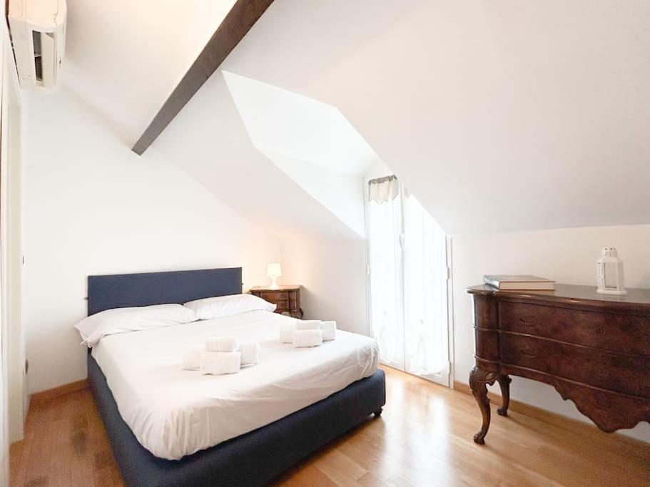 Apartament Elegante Mansarda 300Mt Dal Mare - Centro - Wifi Savona Zewnętrze zdjęcie