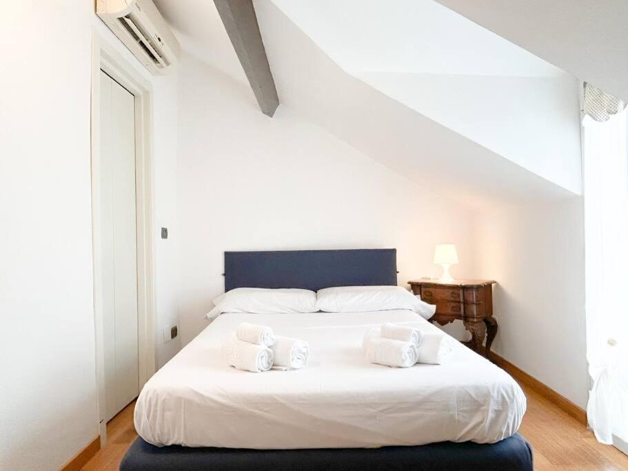 Apartament Elegante Mansarda 300Mt Dal Mare - Centro - Wifi Savona Zewnętrze zdjęcie