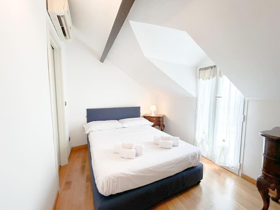 Apartament Elegante Mansarda 300Mt Dal Mare - Centro - Wifi Savona Zewnętrze zdjęcie