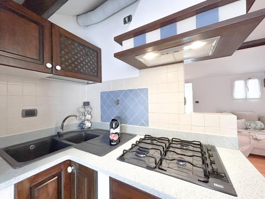Apartament Elegante Mansarda 300Mt Dal Mare - Centro - Wifi Savona Zewnętrze zdjęcie